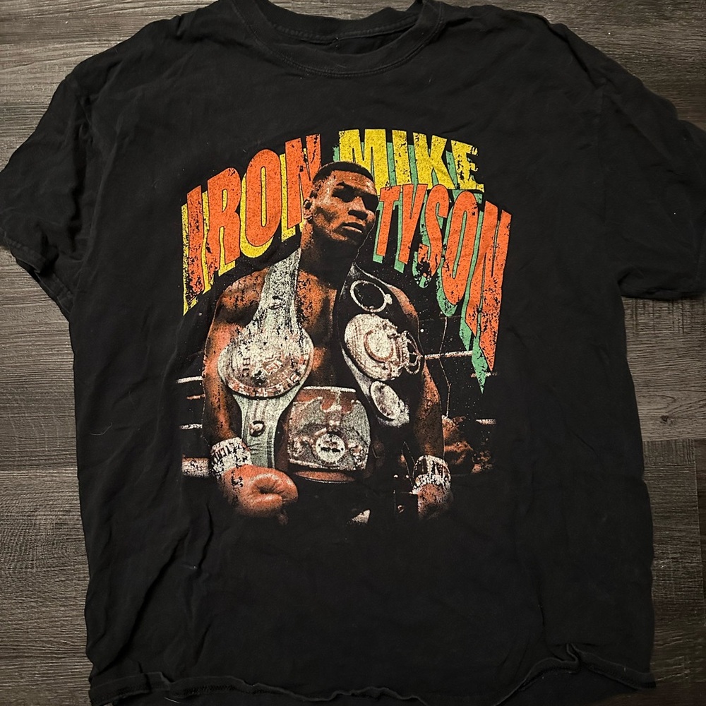 Mike Tyson made worn vintage t shirt size large